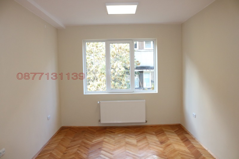 Под наем ОФИС, град София, Център • 850 € / 1662.46 лв. • 47255395 1 — Holmes.bg Под наем ОФИС, град София, Център • 850 € / 1662.46 лв. • 47255395 1