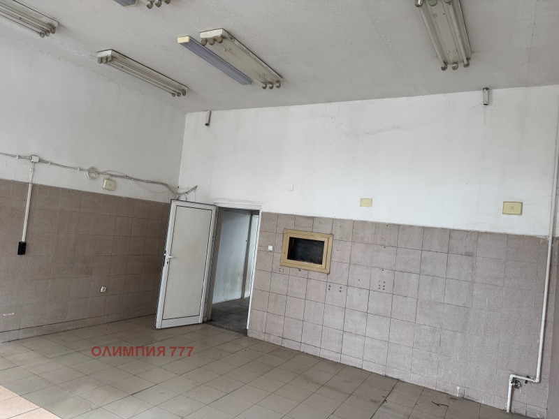 Под наем МАГАЗИН, град Плевен, Индустриална зона - Изток • 850 лв. / 434.60 € • 19197364 1 — Holmes.bg Под наем МАГАЗИН, град Плевен, Индустриална зона - Изток • 850 лв. / 434.60 € • 19197364 1