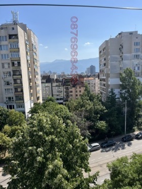 Дава под наем 3-стаен, град София