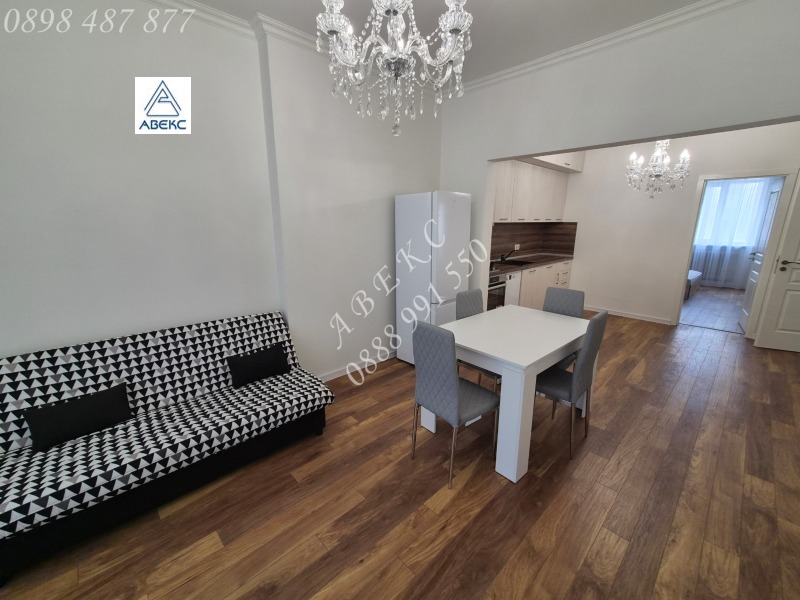 Под наем 3-СТАЕН, град София, Център • 1300 € • 23222902 1 — Holmes.bg Под наем 3-СТАЕН, град София, Център • 1300 € • 23222902 1
