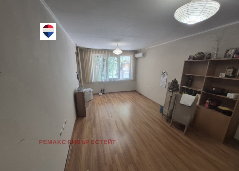 Под наем 1-СТАЕН, град Русе, Център • 300 € / 586.75 лв. • 25584174 1 — Holmes.bg Под наем 1-СТАЕН, град Русе, Център • 300 € / 586.75 лв. • 25584174 1