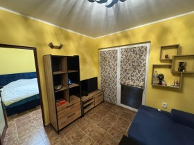 Обява Дава под наем ЕТАЖ ОТ КЪЩА,град София, Симеоново