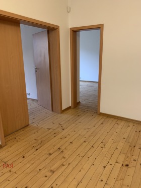 Обява Дава под наем 4-СТАЕН,град София, Докторски паметник