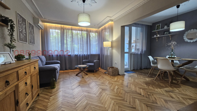Под наем 3-СТАЕН, град Варна, Център • 900 € • 49649186 1 — Holmes.bg Под наем 3-СТАЕН, град Варна, Център • 900 € • 49649186 1