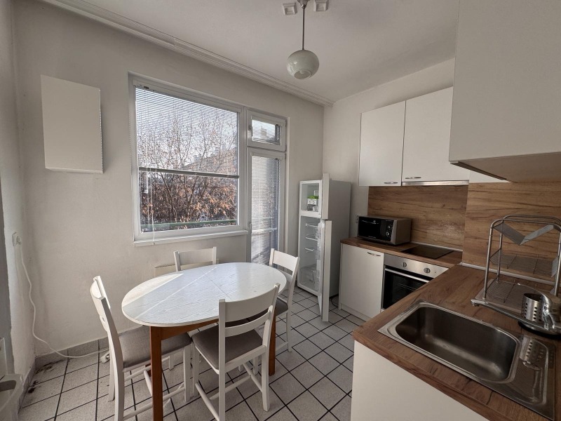 Под наем 2-СТАЕН, град София, Център • 550 € / 1075.71 лв. • 11699573 1 — Holmes.bg Под наем 2-СТАЕН, град София, Център • 550 € / 1075.71 лв. • 11699573 1