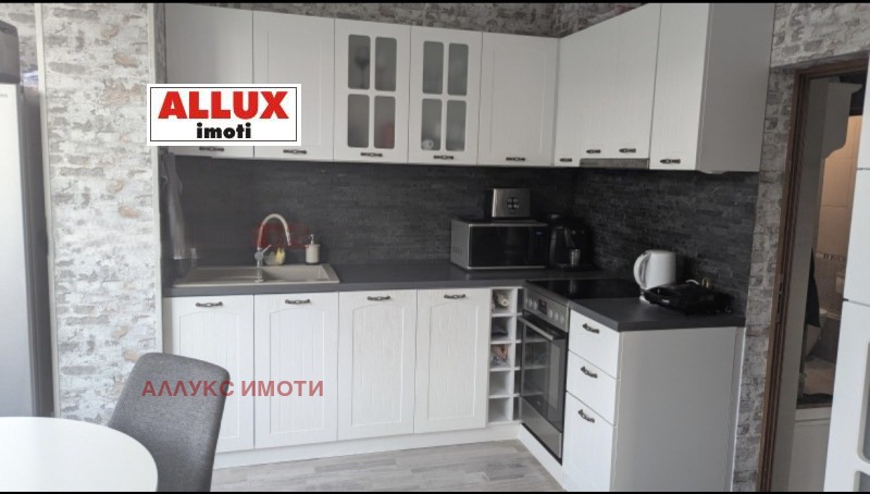 Под наем 4-СТАЕН, град Русе, Център • 950 лв. / 485.73 € • 72321119 1 — Holmes.bg Под наем 4-СТАЕН, град Русе, Център • 950 лв. / 485.73 € • 72321119 1