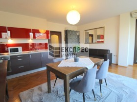 Обява Дава под наем 2-СТАЕН,град Варна, ВИНС-Червен площад