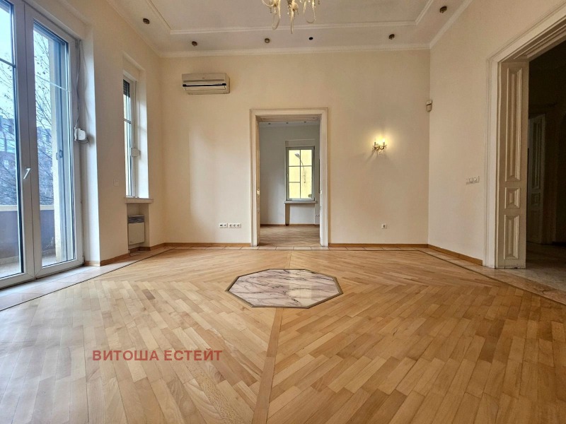 Под наем ОФИС, град София, Център • 5600 € • 83051718 1 — Holmes.bg Под наем ОФИС, град София, Център • 5600 € • 83051718 1