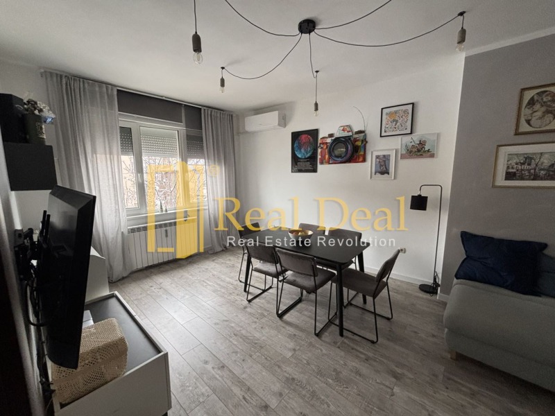 Под наем 3-СТАЕН, град София, Център • 1250 € / 2444.79 лв. • 38196971 1 — Holmes.bg Под наем 3-СТАЕН, град София, Център • 1250 € / 2444.79 лв. • 38196971 1