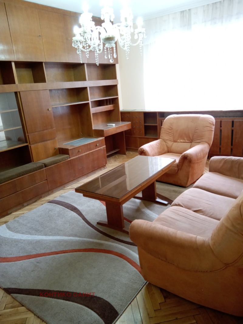Под наем 3-СТАЕН, град София, Красно село • 700 € / 1369.08 лв. • 43503477 1 — Holmes.bg Под наем 3-СТАЕН, град София, Красно село • 700 € / 1369.08 лв. • 43503477 1