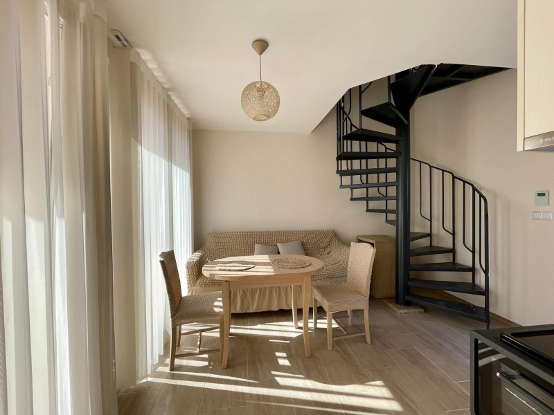 Под наем КЪЩА, град Варна, м-т Ален мак • 818 € / 1599.87 лв. • 74221834 1 — Holmes.bg Под наем КЪЩА, град Варна, м-т Ален мак • 818 € / 1599.87 лв. • 74221834 1