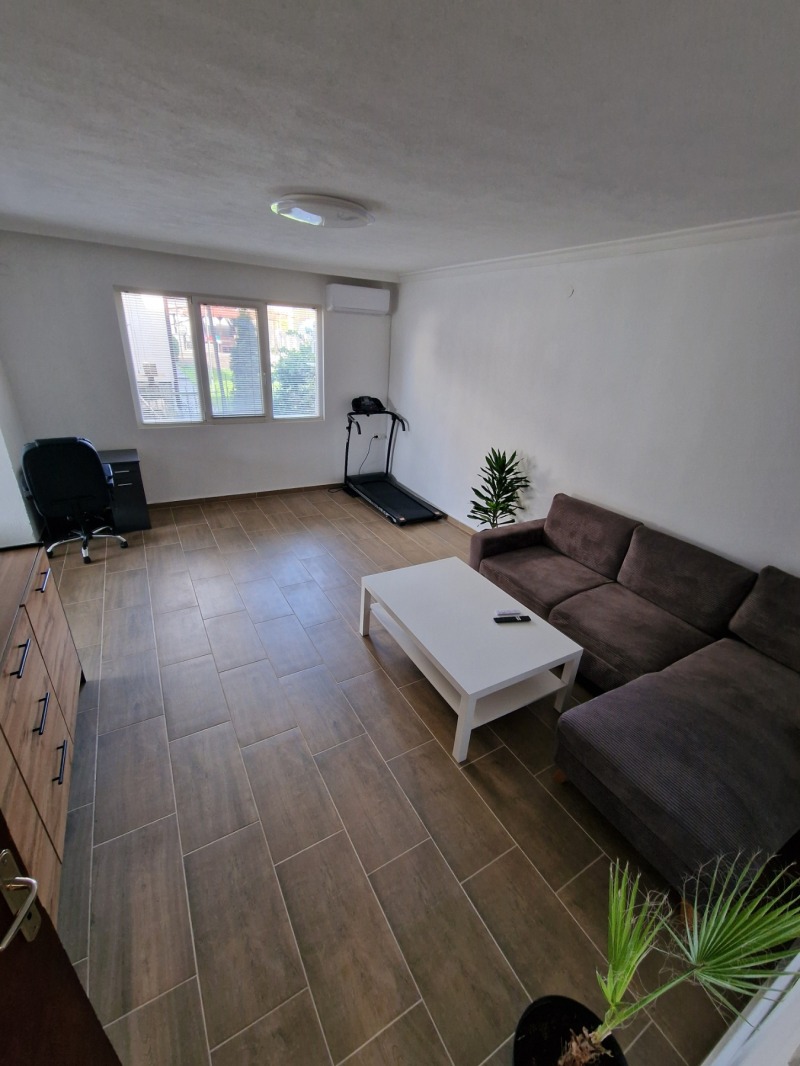 Под наем 3-СТАЕН, област София, гр. Сливница • 411 € • 93613592 1 — Holmes.bg Под наем 3-СТАЕН, област София, гр. Сливница • 411 € • 93613592 1