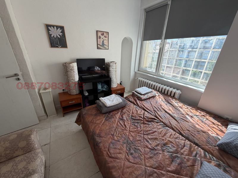 Дава под Наем Стая в град София, Център, 20 кв.м, 400 € – 782,33 лв.