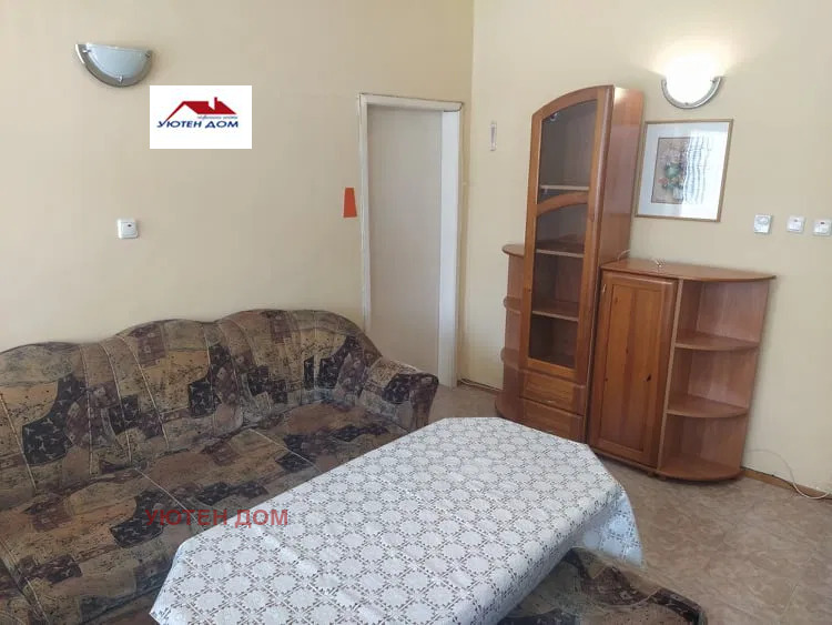 Под наем ЕТАЖ ОТ КЪЩА, град Шумен, Томбул джамия • 550 лв. / 281.21 € • 72504454 1 — Holmes.bg Под наем ЕТАЖ ОТ КЪЩА, град Шумен, Томбул джамия • 550 лв. / 281.21 € • 72504454 1