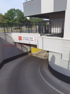 Обява Дава под наем ПАРКОМЯСТО,град София, Кръстова вада