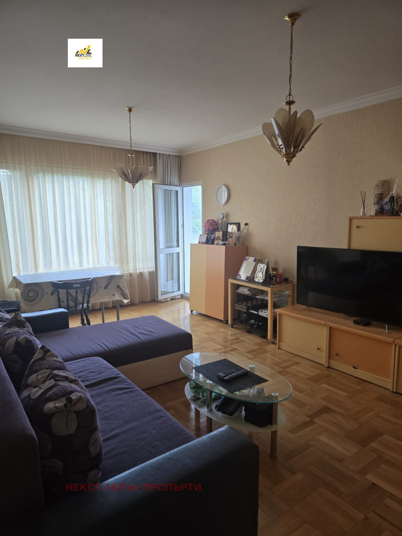 Под наем 3-СТАЕН, град София, Връбница 1 • 600 € / 1173.50 лв. • 90863170 1 — Holmes.bg Под наем 3-СТАЕН, град София, Връбница 1 • 600 € / 1173.50 лв. • 90863170 1