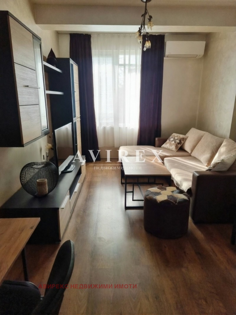 Под наем 2-СТАЕН, град Пловдив, Център • 900 лв. / 460.16 € • 45722159 1 — Holmes.bg Под наем 2-СТАЕН, град Пловдив, Център • 900 лв. / 460.16 € • 45722159 1