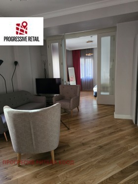 Обява Дава под наем ОФИС,град София, Докторски паметник>