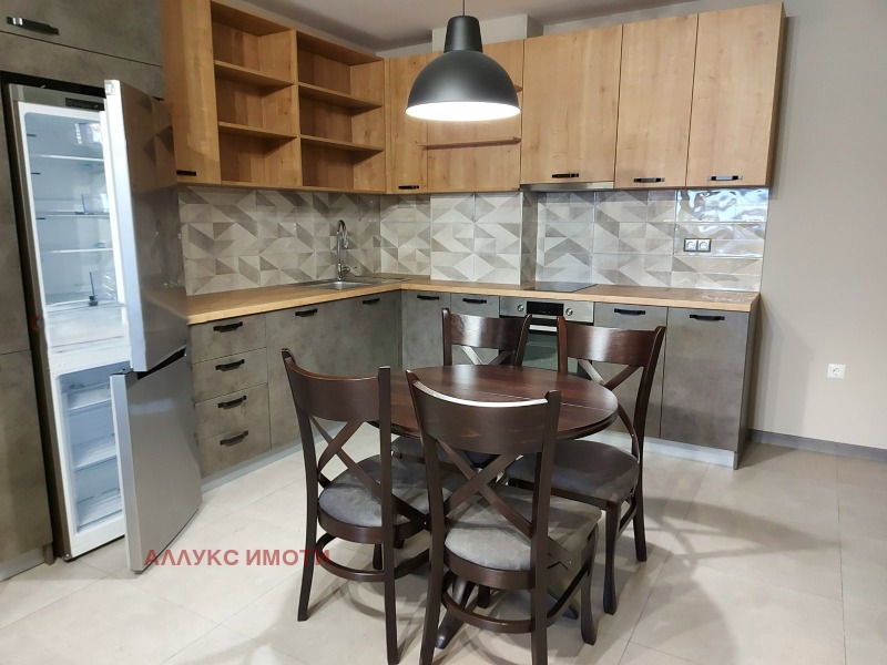 Под наем 2-СТАЕН, град Русе, Център • 470 € / 919.24 лв. • 99417815 1 — Holmes.bg Под наем 2-СТАЕН, град Русе, Център • 470 € / 919.24 лв. • 99417815 1