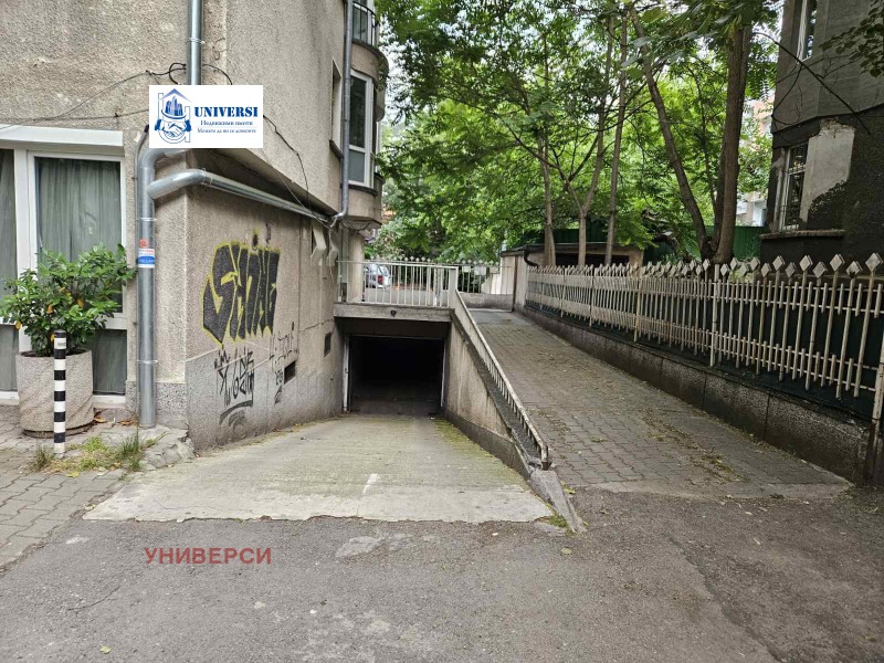Под наем ГАРАЖ, ПАРКОМЯСТО, град София, Докторски паметник • 300 € / 586.75 лв. • 61620114 1 — Holmes.bg Под наем ГАРАЖ, ПАРКОМЯСТО, град София, Докторски паметник • 300 € / 586.75 лв. • 61620114 1