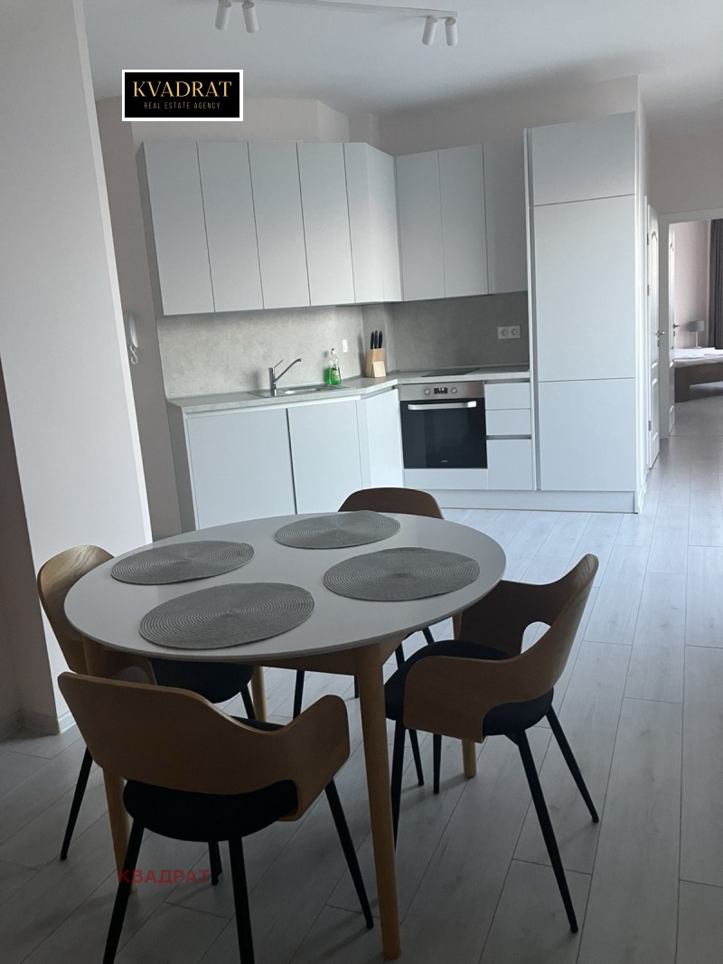Под наем 3-СТАЕН, град Варна, м-т Ален мак • 1200 € / 2347.00 лв. • 84695363 1 — Holmes.bg Под наем 3-СТАЕН, град Варна, м-т Ален мак • 1200 € / 2347.00 лв. • 84695363 1
