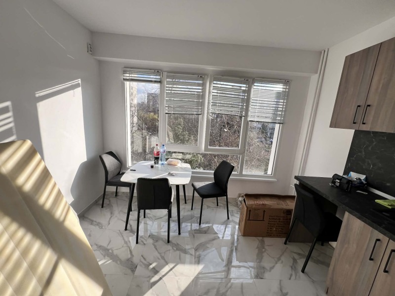 Под наем 2-СТАЕН, град София, Люлин 4 • 500 € / 977.91 лв. • 85246390 1 — Holmes.bg Под наем 2-СТАЕН, град София, Люлин 4 • 500 € / 977.91 лв. • 85246390 1