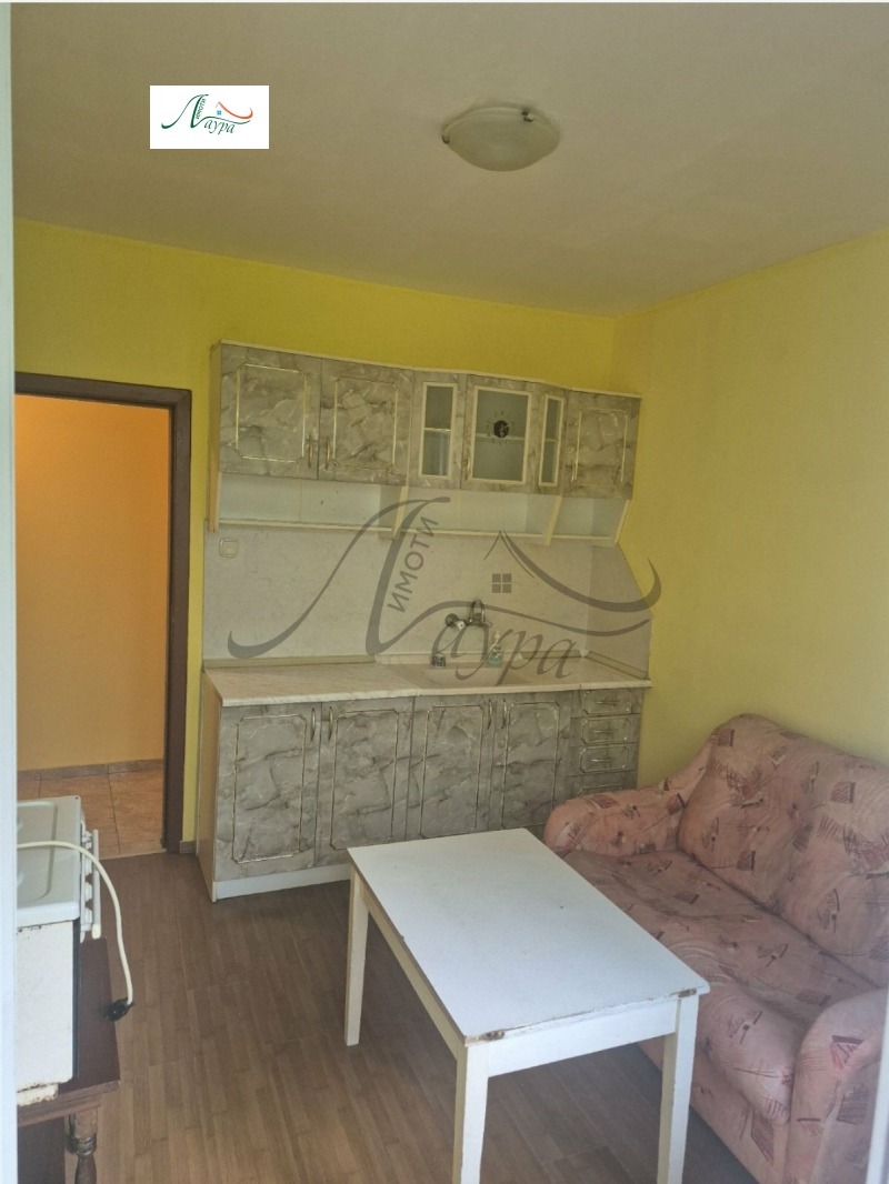 Под наем 1-СТАЕН, град Шумен, Център • 280 € • 76256262 1 — Holmes.bg Под наем 1-СТАЕН, град Шумен, Център • 280 € • 76256262 1