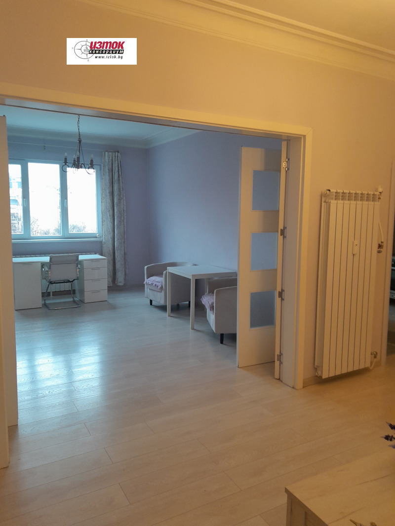 Под наем 2-СТАЕН, град София, Център • 650 € • 95672622 1 — Holmes.bg Под наем 2-СТАЕН, град София, Център • 650 € • 95672622 1