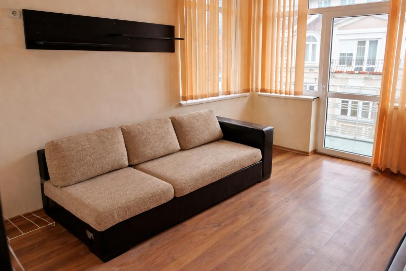 Под наем МНОГОСТАЕН, град Пловдив, Център • 870 € / 1701.57 лв. • 97918242 1 — Holmes.bg Под наем МНОГОСТАЕН, град Пловдив, Център • 870 € / 1701.57 лв. • 97918242 1