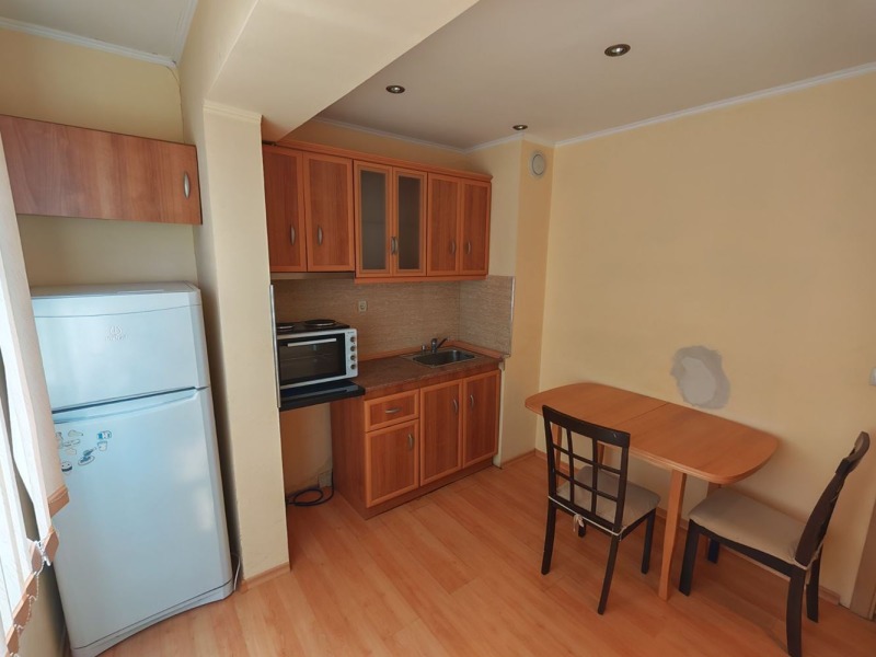 Под наем 1-СТАЕН, град Шумен, Боян Българанов 1 • 250 € • 17548172 1 — Holmes.bg Под наем 1-СТАЕН, град Шумен, Боян Българанов 1 • 250 € • 17548172 1