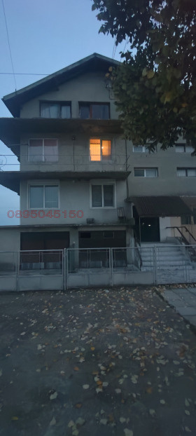 Обява Дава под наем 4-СТАЕН,гр. Вълчи дол, област Варна