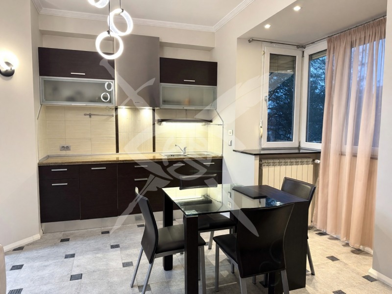 Под наем 3-СТАЕН, град София, Център • 900 € • 58236584 1 — Holmes.bg Под наем 3-СТАЕН, град София, Център • 900 € • 58236584 1