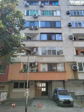 Продажба на четеристайни апартаменти в град Бургас - изображение 11 