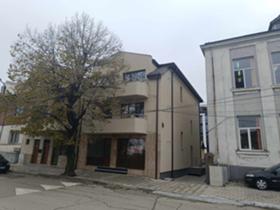 Продажба на етажи от къща в град Хасково - изображение 1 