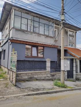 Продажба на етажи от къща в град Русе - изображение 10 