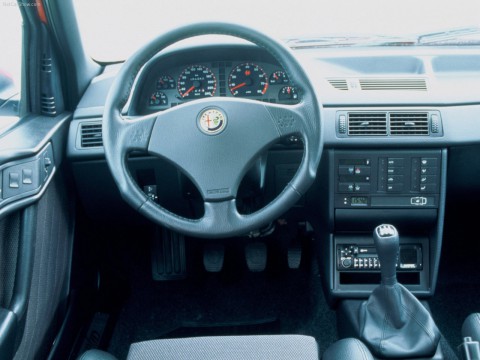 Caratteristiche tecniche di Alfa Romeo 145 (930)