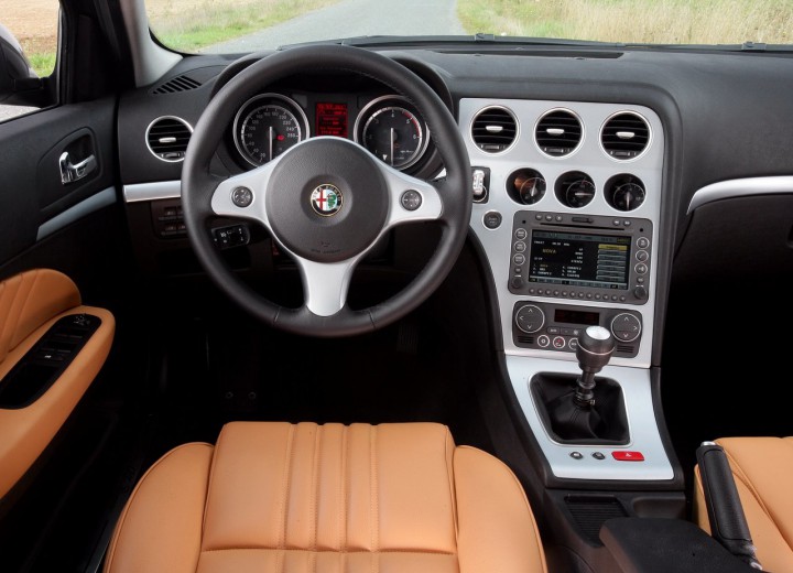 Alfa Romeo 159 especificaciones técnicas y gasto de combustible —  AutoData24.com