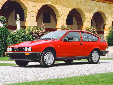 Technical specifications and characteristics for【Alfa Romeo Alfetta GT (116)】