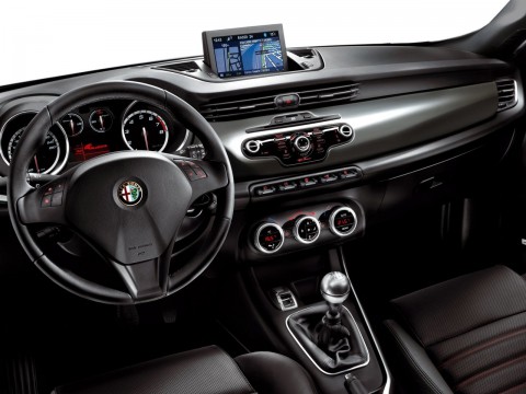 Technical specifications and characteristics for【Alfa Romeo Giulietta (Type 940)】