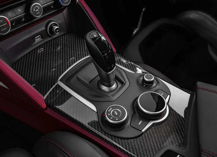 Specificații tehnice pentru Alfa Romeo Stelvio - picture 12