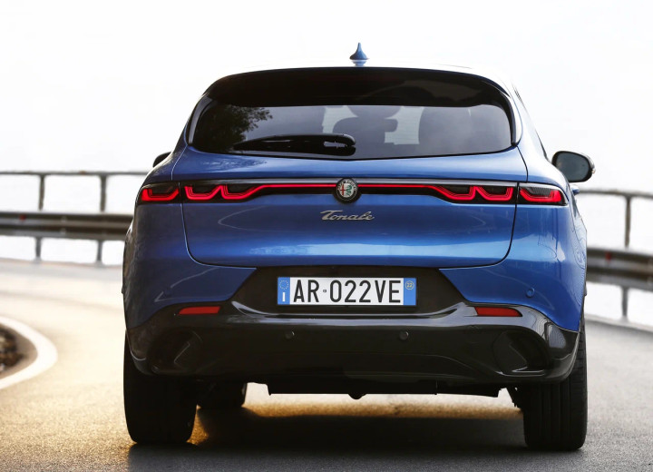 Technical specifications and characteristics for【Alfa Romeo Tonale】 - picture 4