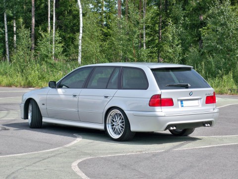 Technical specifications and characteristics for【Alpina B10 Touring (E39)】