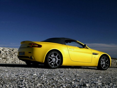 Technical specifications and characteristics for【Aston Martin V8 Vantage Roadster】