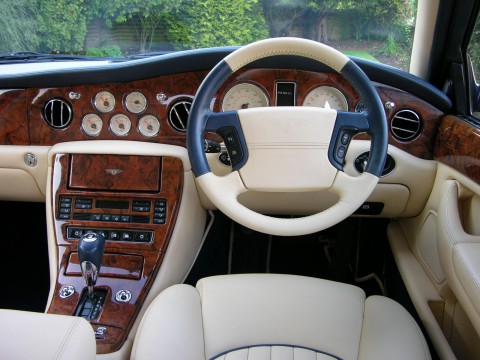 Technical specifications and characteristics for【Bentley Arnage II】