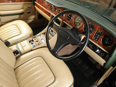 Technical specifications and characteristics for【Bentley Turbo R】