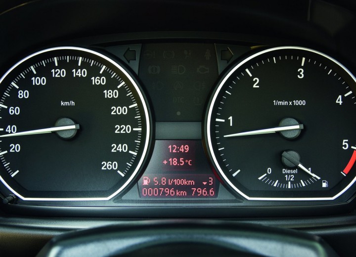 BMW 1er 1er (E81) • 116i (122 Hp) technische Daten und
