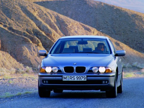 Technical specifications and characteristics for【BMW 5er (E39)】