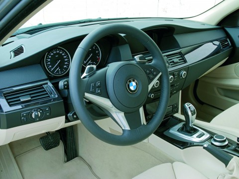 Caractéristiques techniques de BMW 5er (E60)