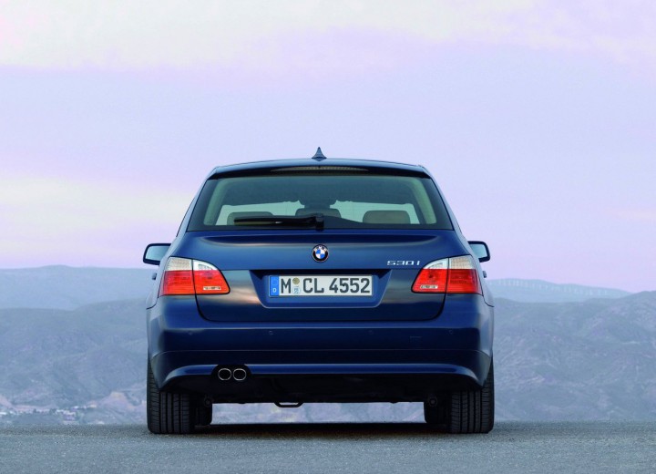 File:BMW 5er Touring (E61) rear.JPG - Wikimedia Commons