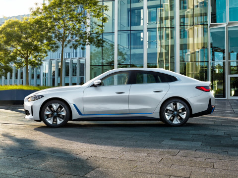Technische Daten und Spezifikationen für BMW i4